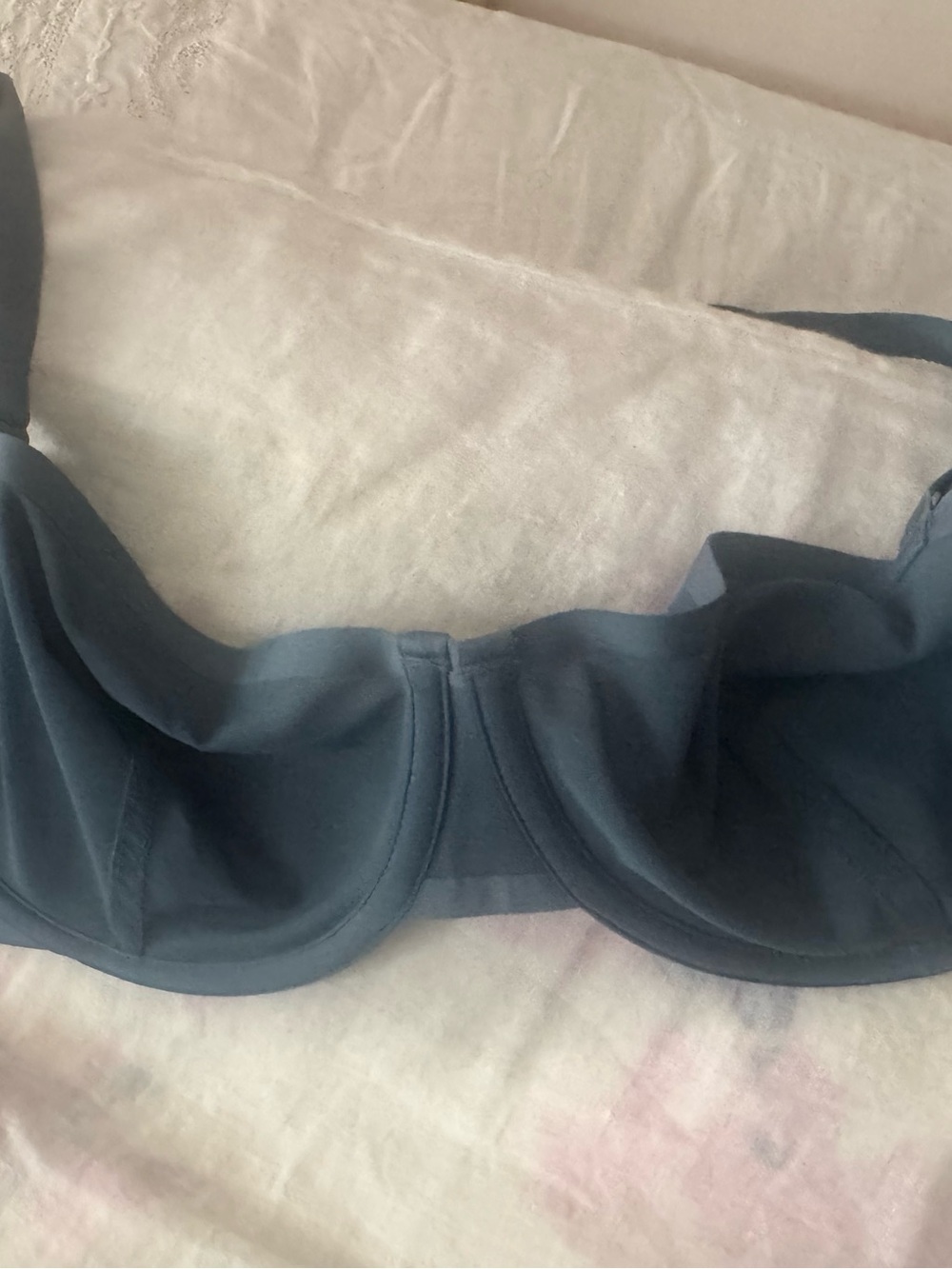 Bundle Lot of 10 Cuup Bras EUC 34D 9 colors
Amazing buy ! Balconette Mesh - Picture 9 of 11